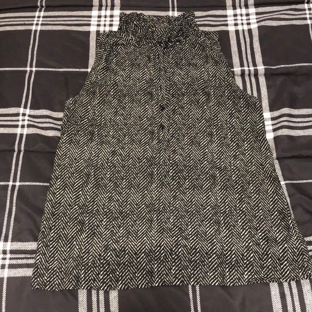 Sleeveless blouse